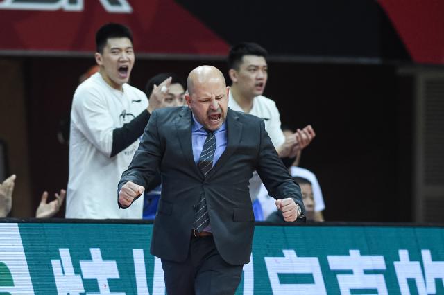 2026世界杯赛事观看平台-神奇的雅尼斯,复苏的北京队 CBA争冠别忘了他们